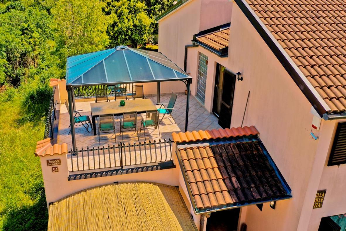 Villa Dolce Vita **** Premantura Eksteriør bilde